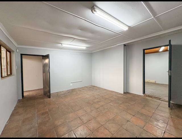 4,490M² WAREHOUSE TO LET IN WESTMEAD